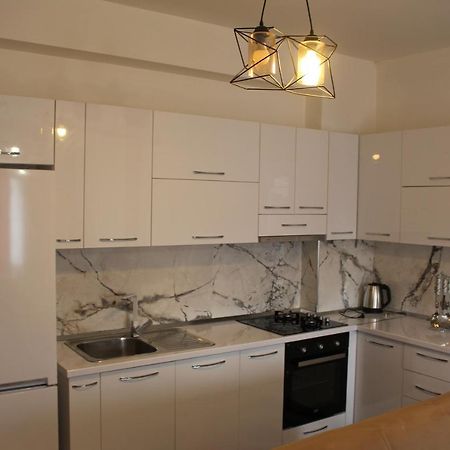 City Center Luxurious Apartment Shkodër Extérieur photo